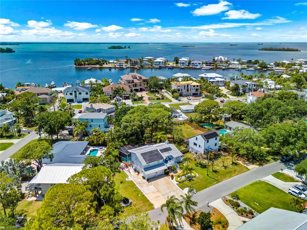 201 Lagoon Drive Palm Harbor FL 34683
