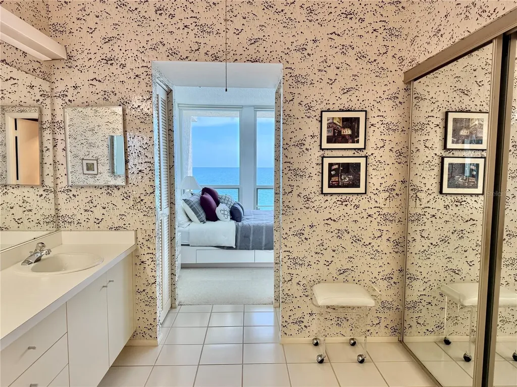 1135 Gulf Of Mexico Drive Longboat Key FL 34228