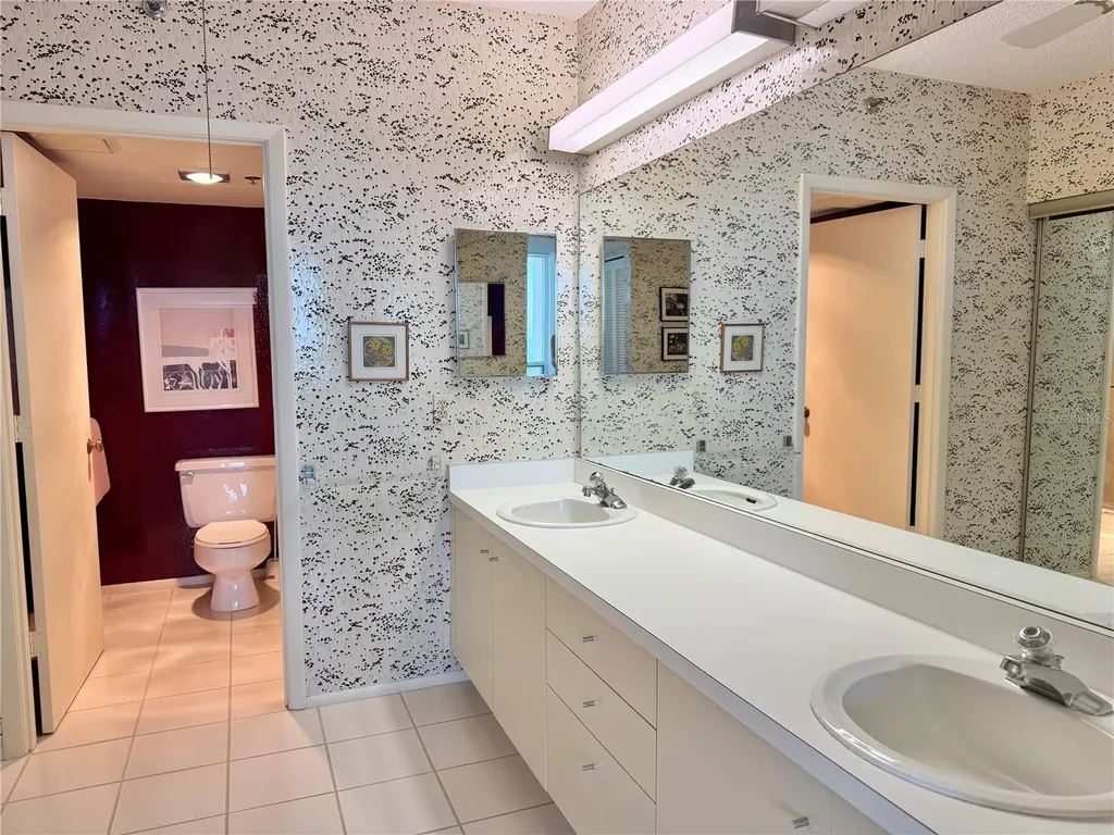 1135 Gulf Of Mexico Drive Longboat Key FL 34228