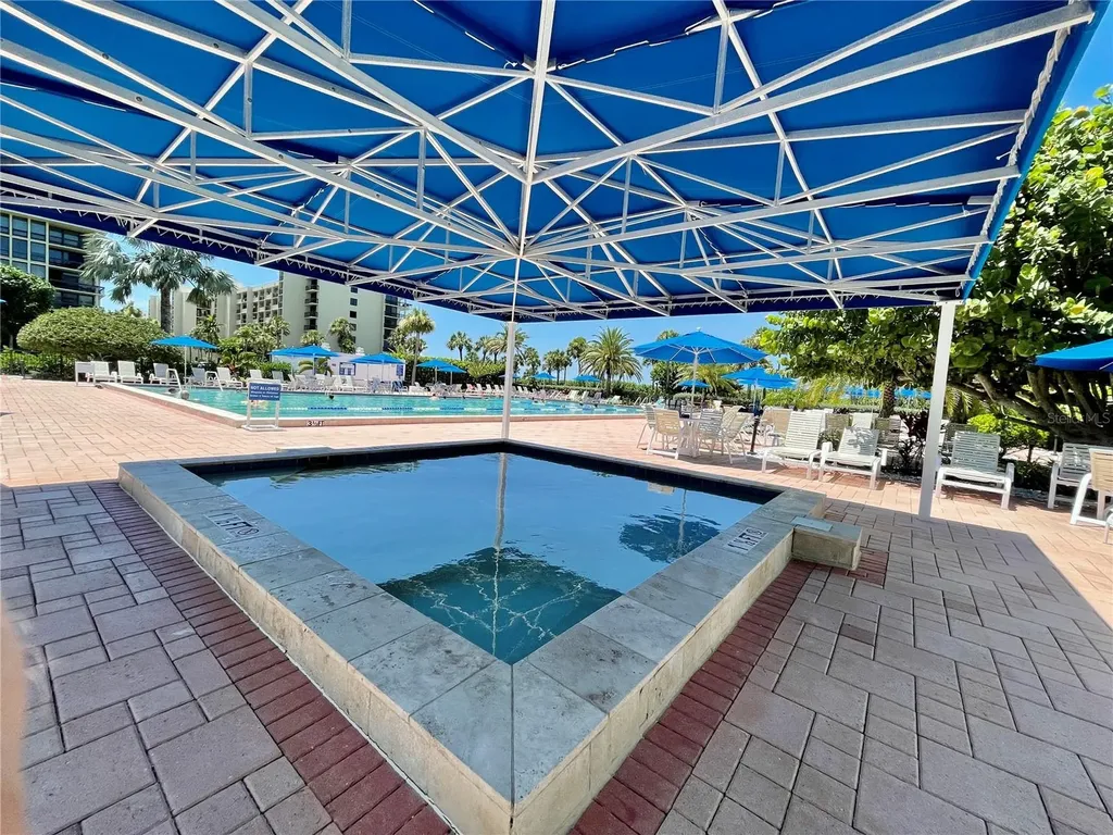 1135 Gulf Of Mexico Drive Longboat Key FL 34228