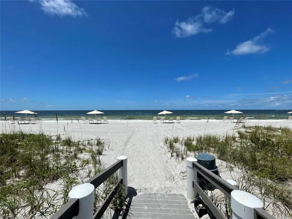 1135 Gulf Of Mexico Drive Longboat Key FL 34228