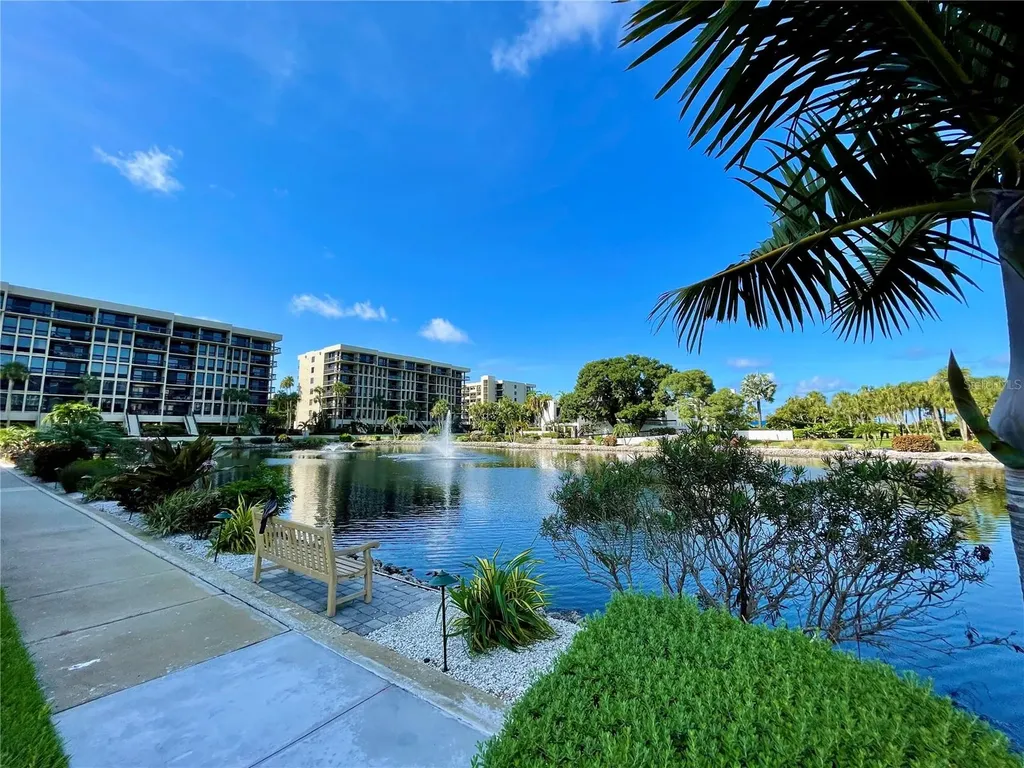 1135 Gulf Of Mexico Drive Longboat Key FL 34228