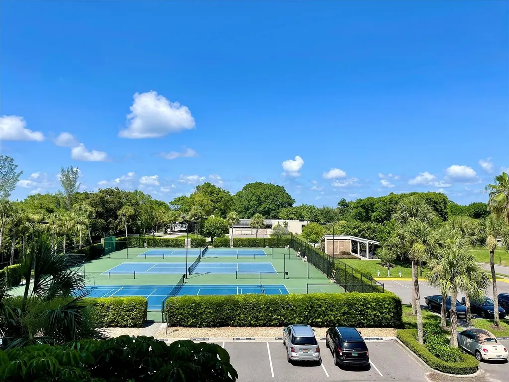 1135 Gulf Of Mexico Drive Longboat Key FL 34228