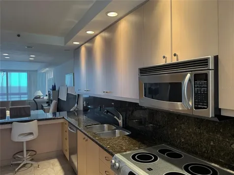1135 Gulf Of Mexico Drive Longboat Key FL 34228