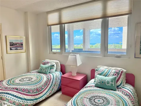 1135 Gulf Of Mexico Drive Longboat Key FL 34228