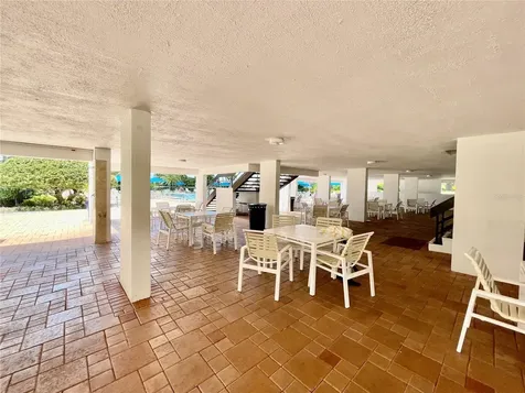 1135 Gulf Of Mexico Drive Longboat Key FL 34228