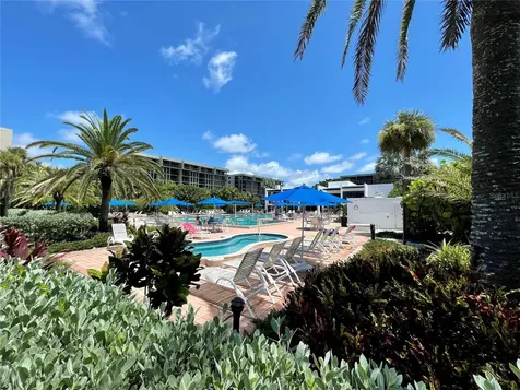 1135 Gulf Of Mexico Drive Longboat Key FL 34228