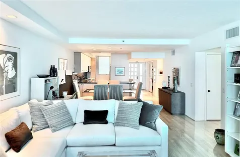 1135 Gulf Of Mexico Drive Longboat Key FL 34228