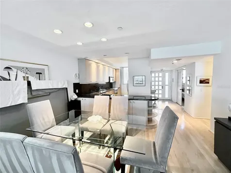 1135 Gulf Of Mexico Drive Longboat Key FL 34228