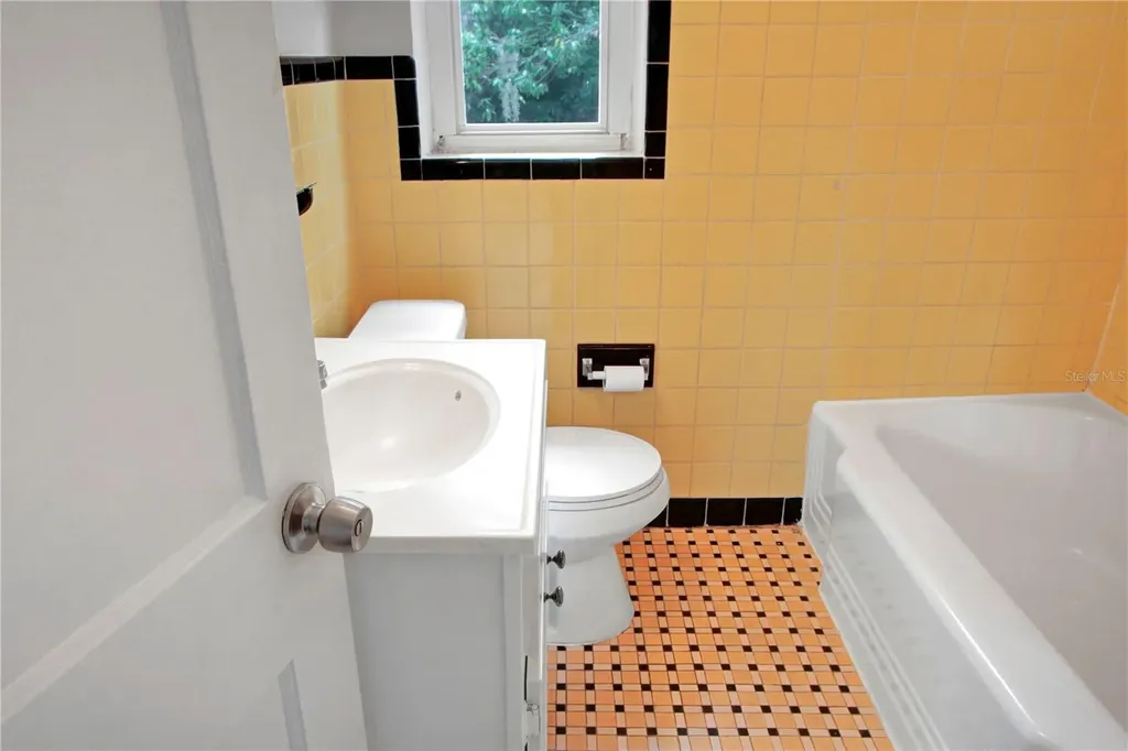 1308 Mariva Avenue Leesburg FL 34748