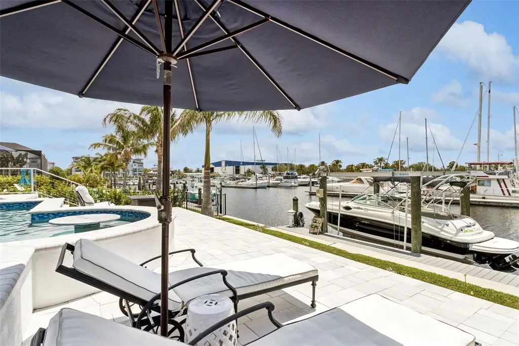 3028 Christophers Watch Lane Ruskin FL 33570
