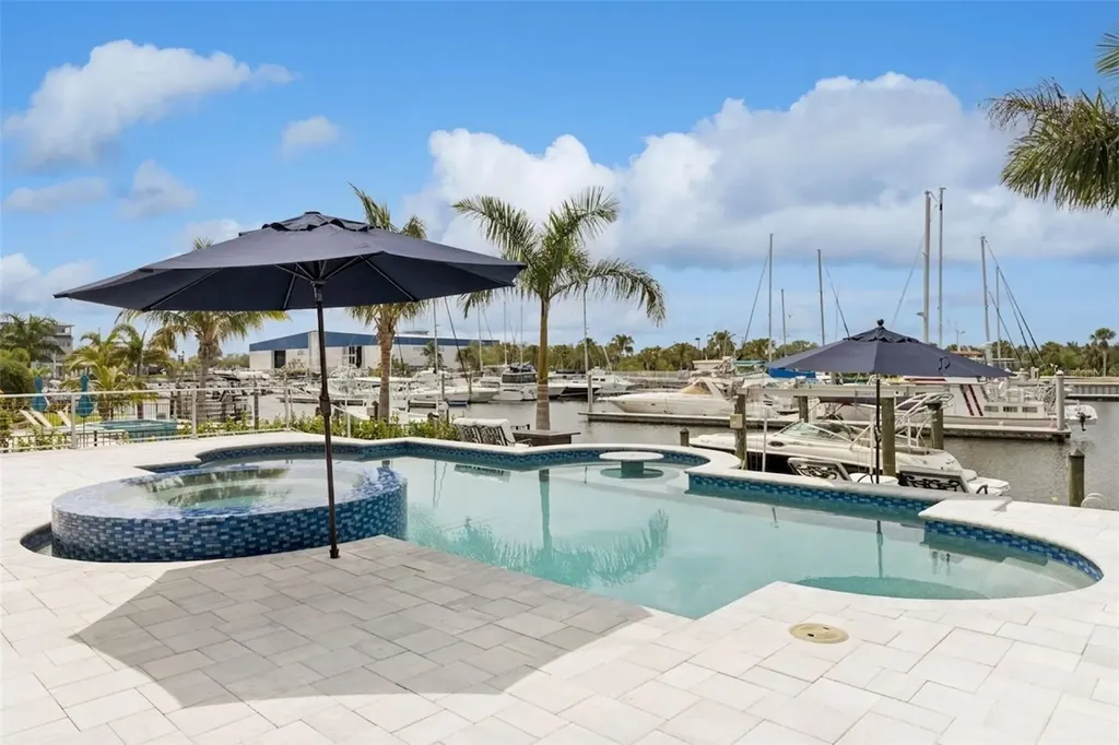 3028 Christophers Watch Lane Ruskin FL 33570