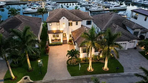 3028 Christophers Watch Lane Ruskin FL 33570