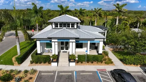 3028 Christophers Watch Lane Ruskin FL 33570