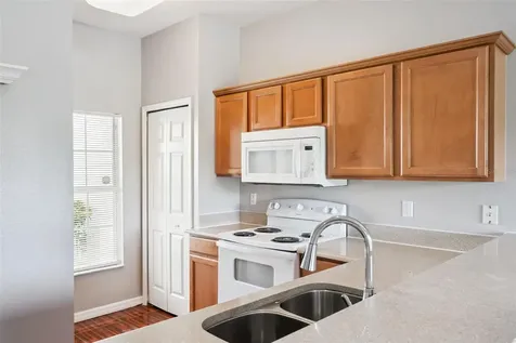 3757 Clubside Pointe Drive Orlando FL 32810