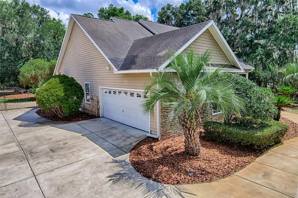 12208 SW 9th Avenue Newberry FL 32669