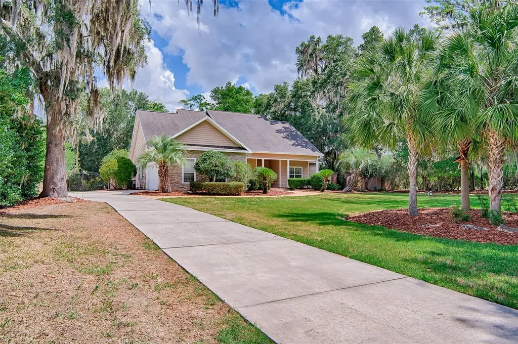 12208 SW 9th Avenue Newberry FL 32669