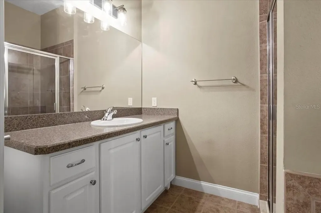 16704 NW 166th Road Alachua FL 32615