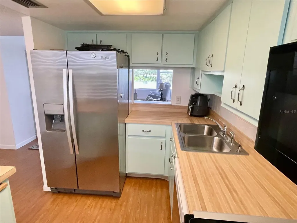 700 Mirror Terrace NW Winter Haven FL 33881