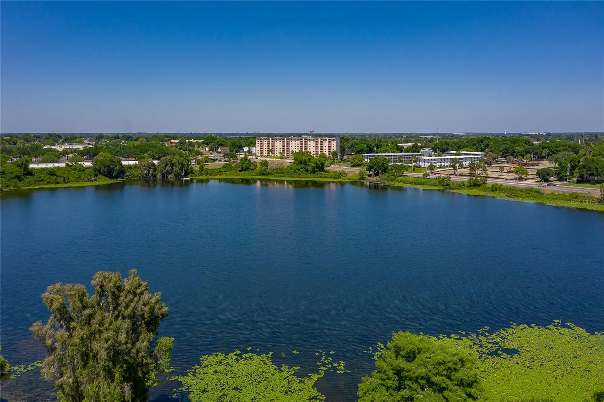 700 Mirror Terrace NW Winter Haven FL 33881