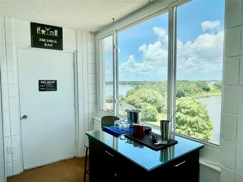 700 Mirror Terrace NW Winter Haven FL 33881