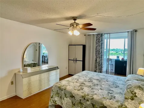 700 Mirror Terrace NW Winter Haven FL 33881