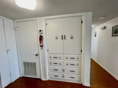 700 Mirror Terrace NW Winter Haven FL 33881