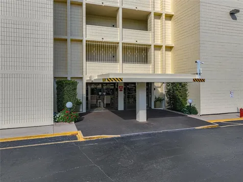 700 Mirror Terrace NW Winter Haven FL 33881