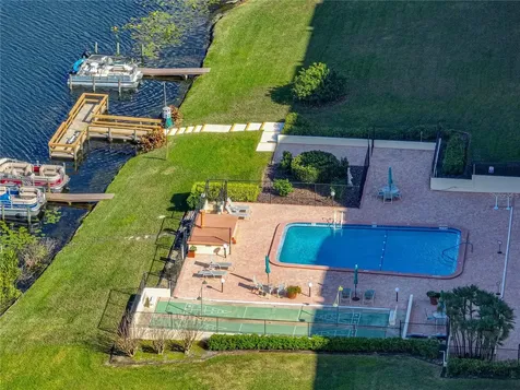 700 Mirror Terrace NW Winter Haven FL 33881