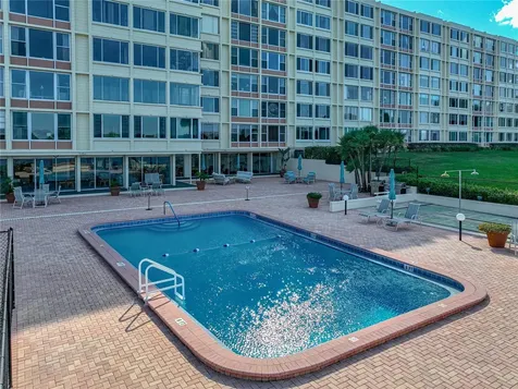 700 Mirror Terrace NW Winter Haven FL 33881