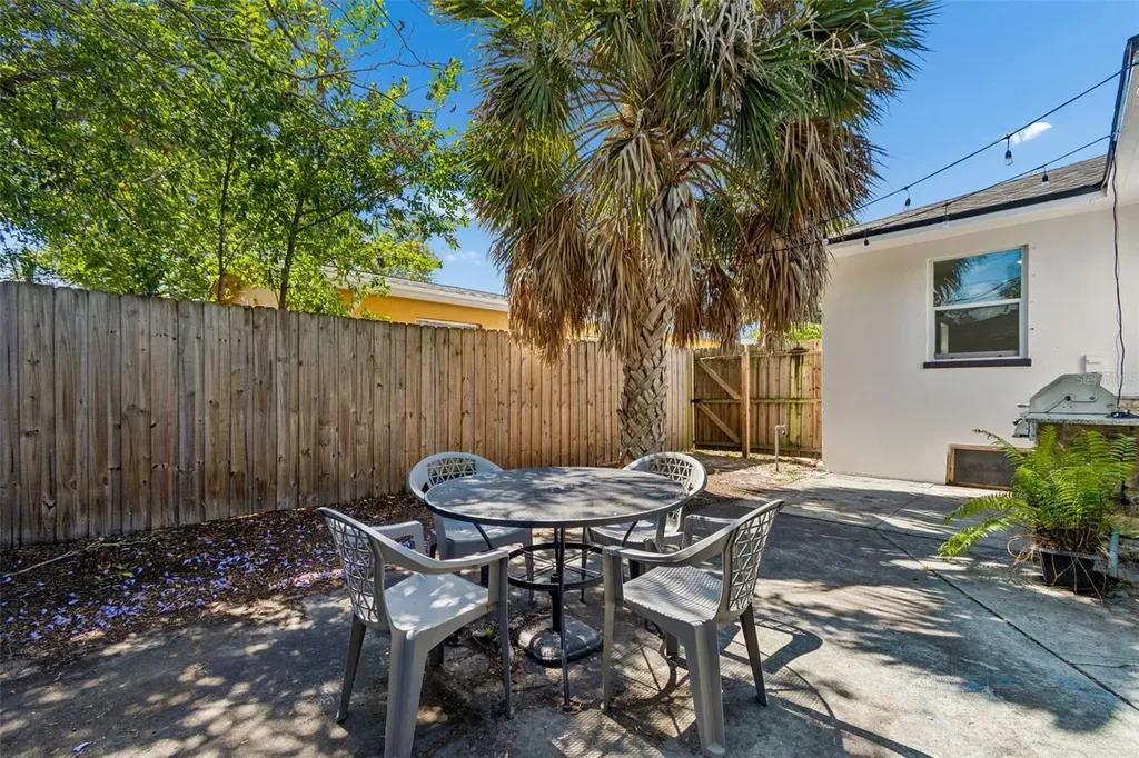3737 Burlington Avenue N St Petersburg FL 33713