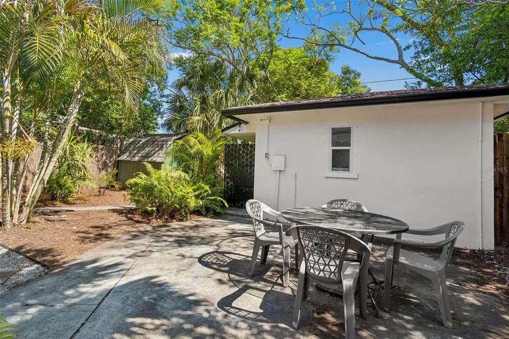 3737 Burlington Avenue N St Petersburg FL 33713
