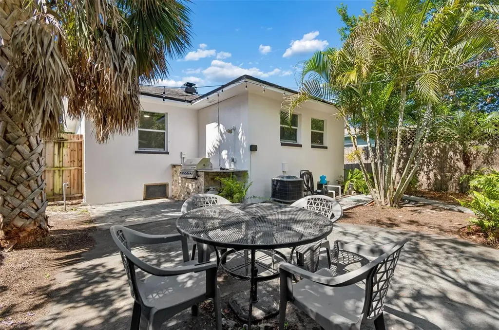 3737 Burlington Avenue N St Petersburg FL 33713