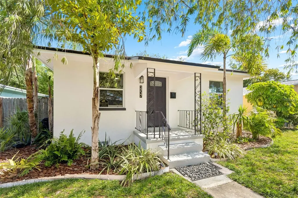 3737 Burlington Avenue N St Petersburg FL 33713