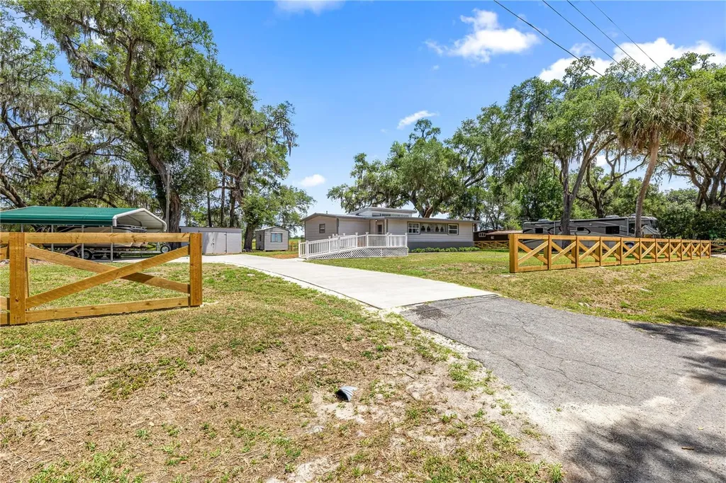 22535 SW 117th Street Dunnellon FL 34431