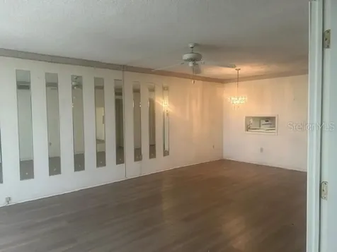 7461 W Country Club Drive N Sarasota FL 34243