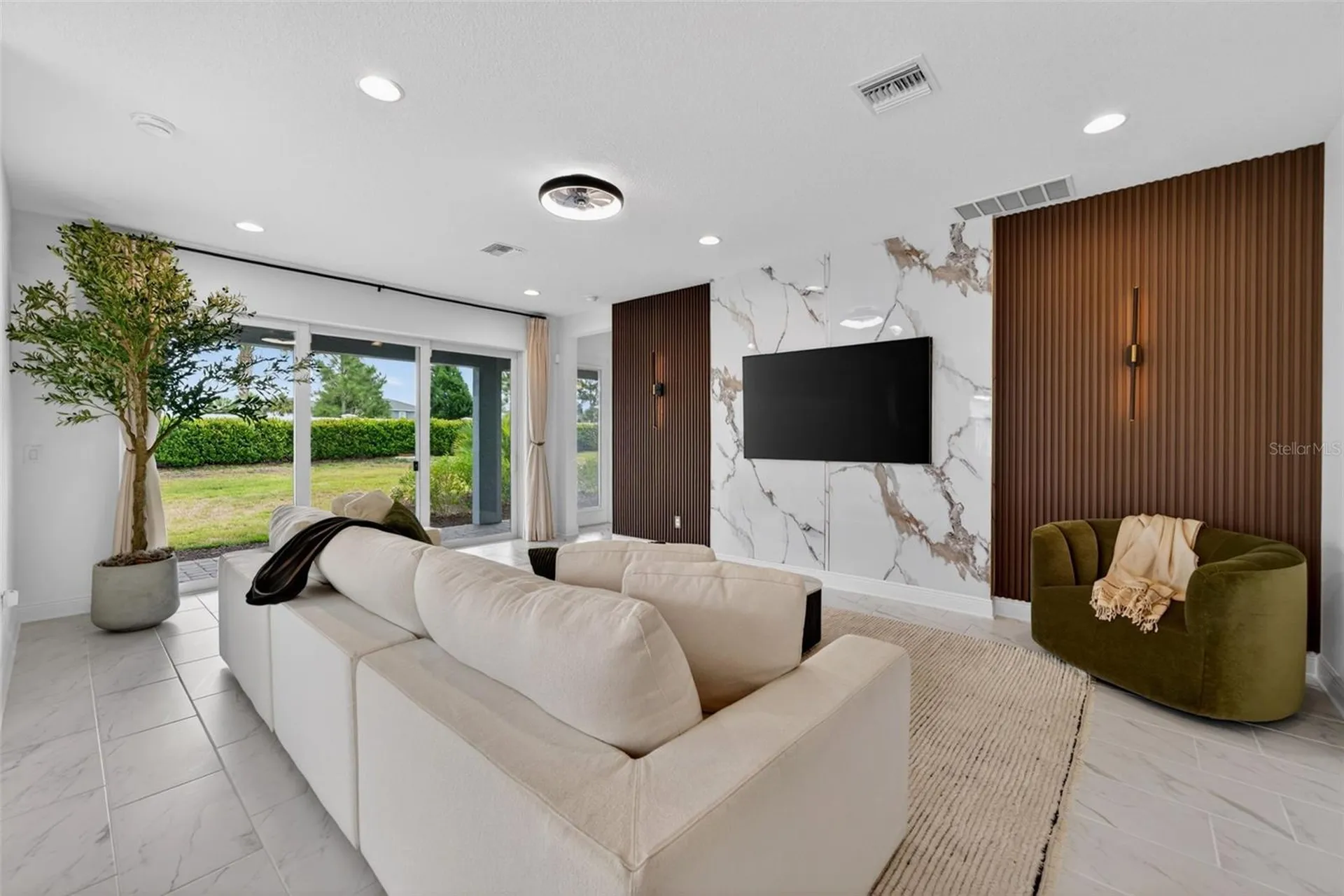 17510 Savory Mist Circle Bradenton FL 34211