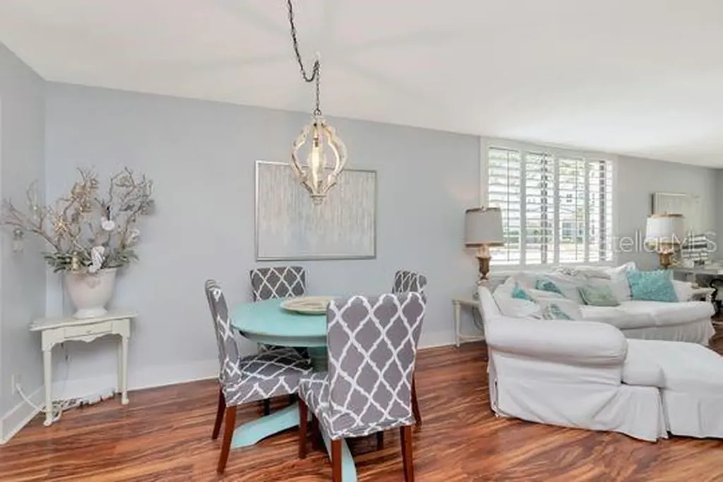 220 Belleview Boulevard Belleair FL 33756