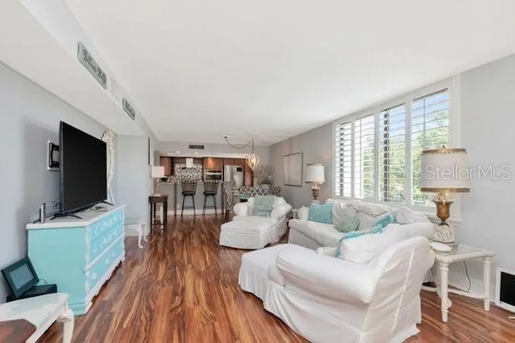220 Belleview Boulevard Belleair FL 33756