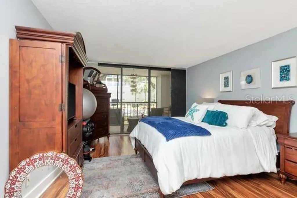 220 Belleview Boulevard Belleair FL 33756