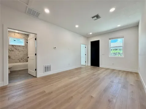 2848 30th Avenue N St Petersburg FL 33713