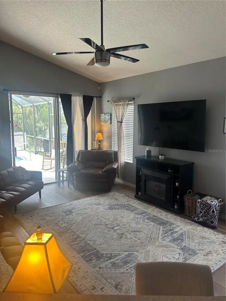 738 Corvina Drive Davenport FL 33897