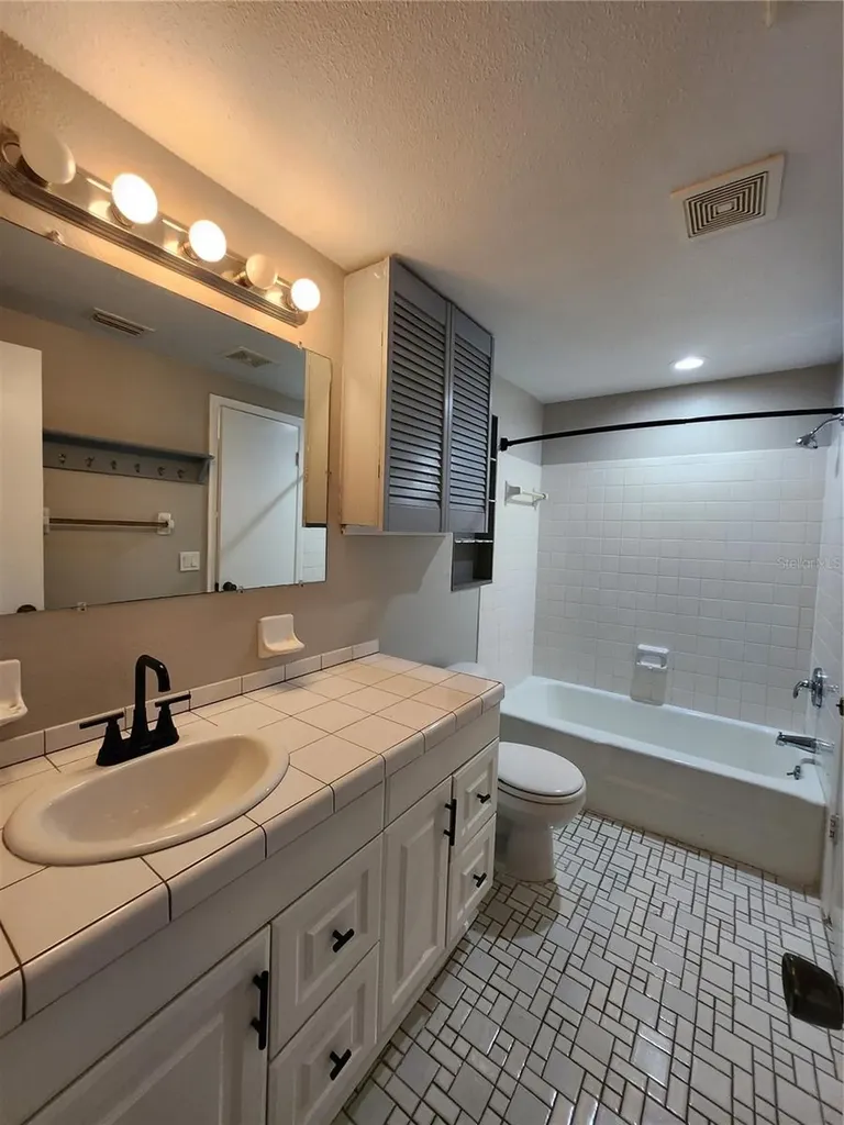 806 Walnut Drive Seffner FL 33584
