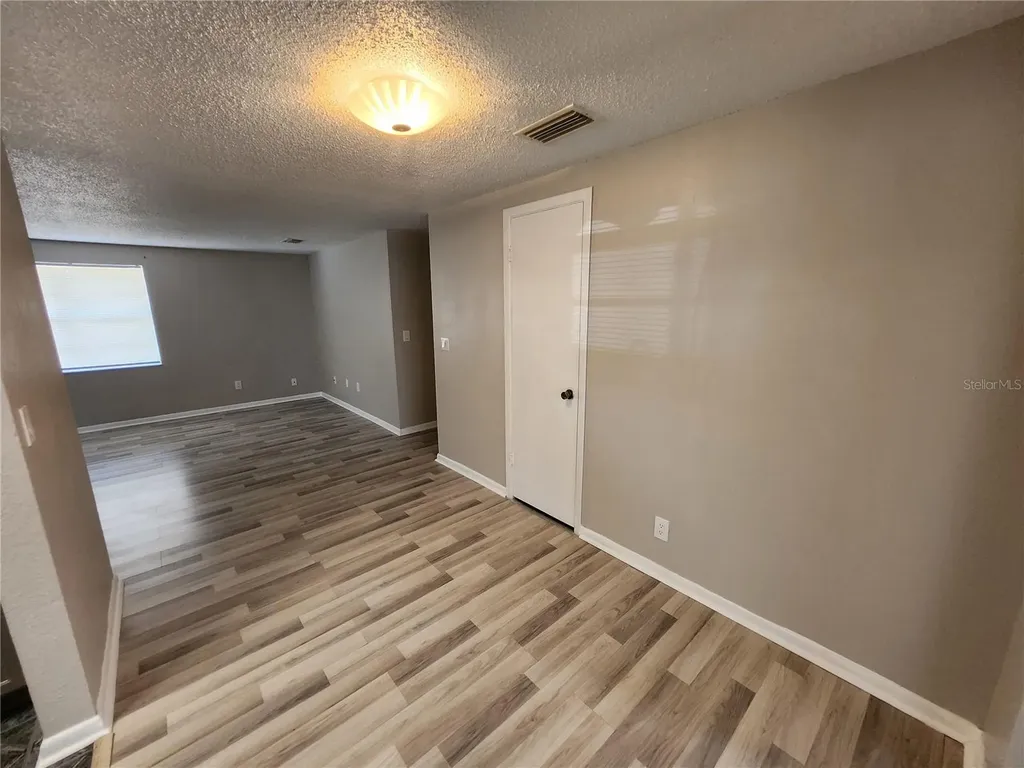 806 Walnut Drive Seffner FL 33584