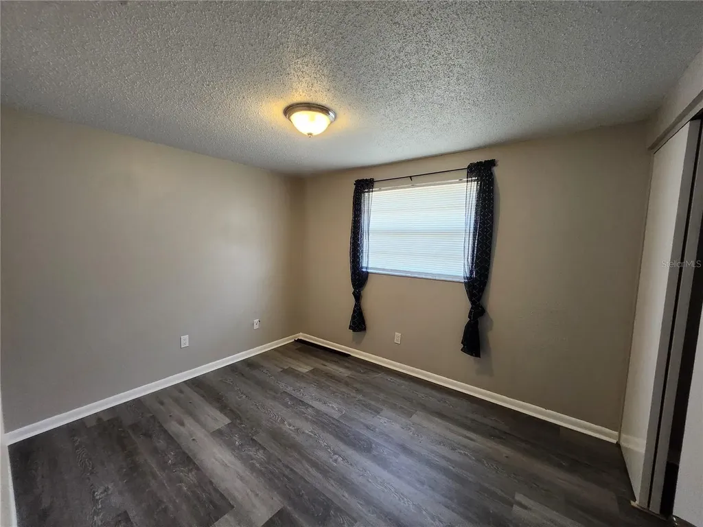 806 Walnut Drive Seffner FL 33584