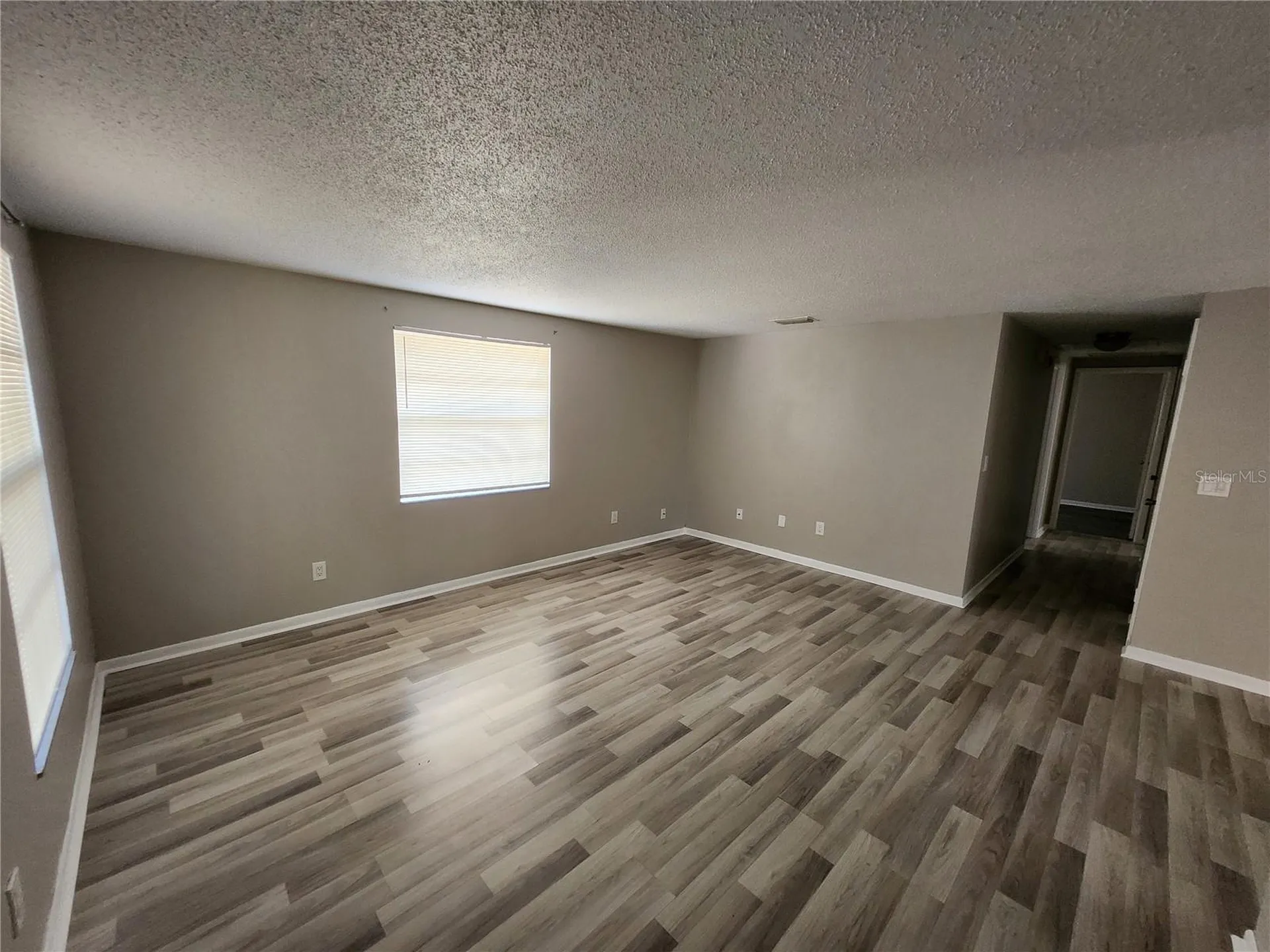 806 Walnut Drive Seffner FL 33584