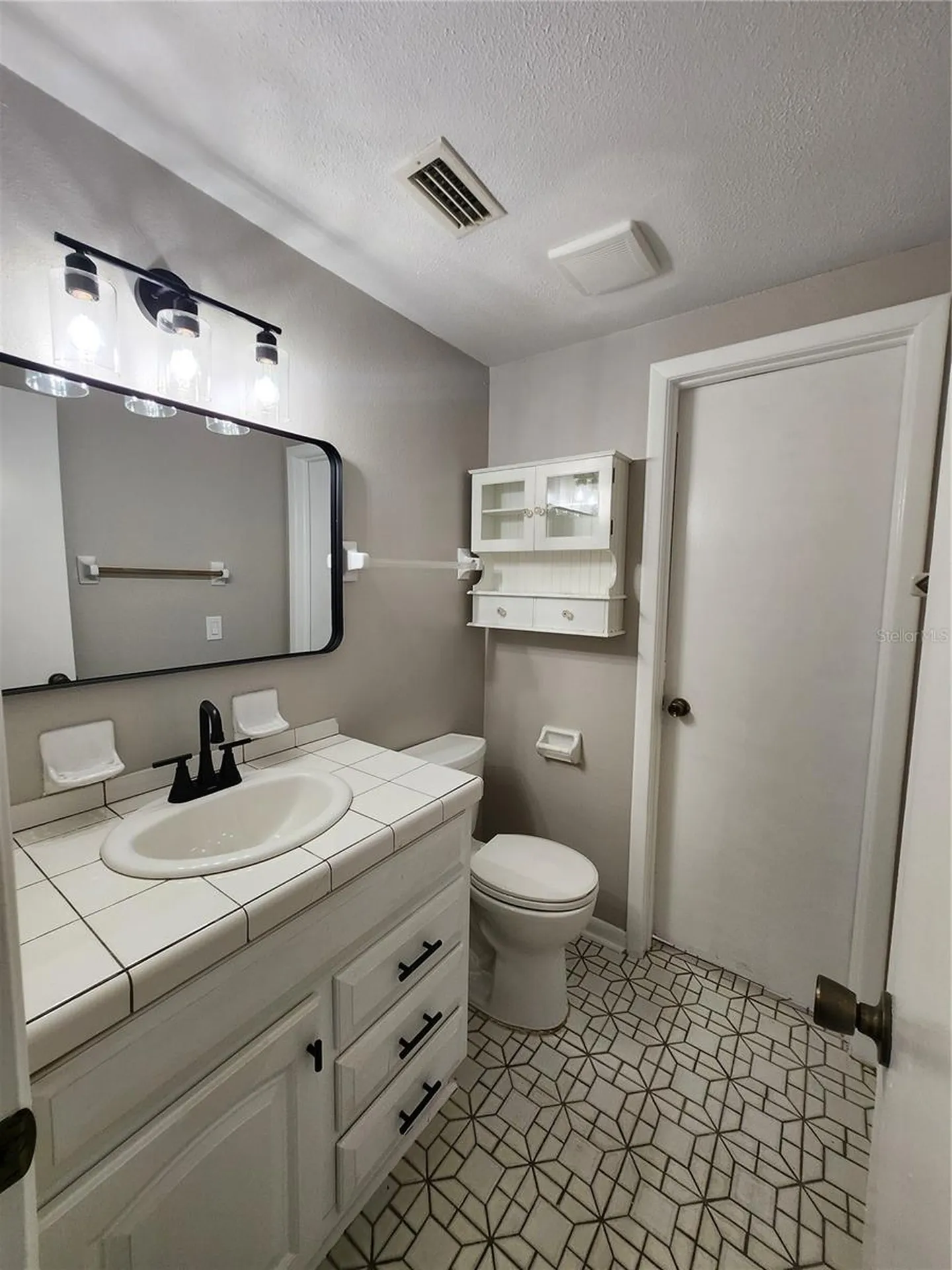 806 Walnut Drive Seffner FL 33584