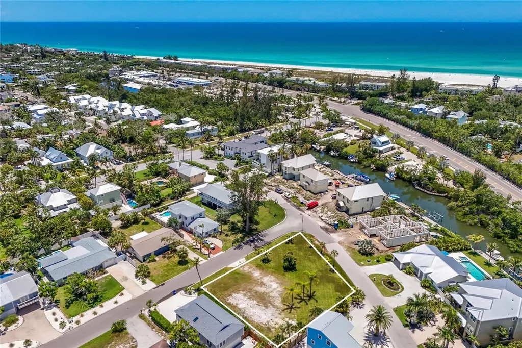 591 Russell Street Longboat Key FL 34228
