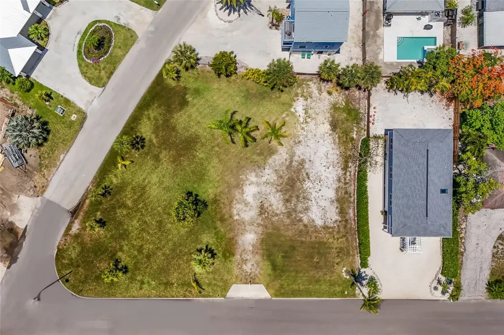 591 Russell Street Longboat Key FL 34228