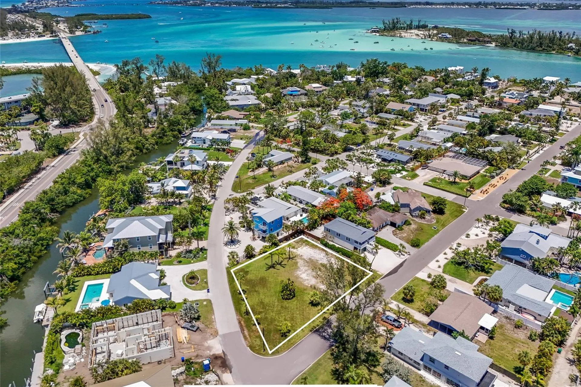 591 Russell Street Longboat Key FL 34228